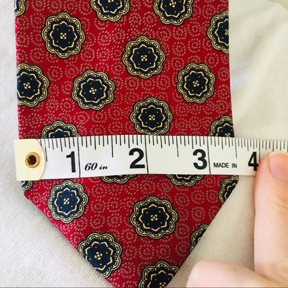 John Henry for Dillard’s Classic Red Medallion Tie - Picture 3 of 8